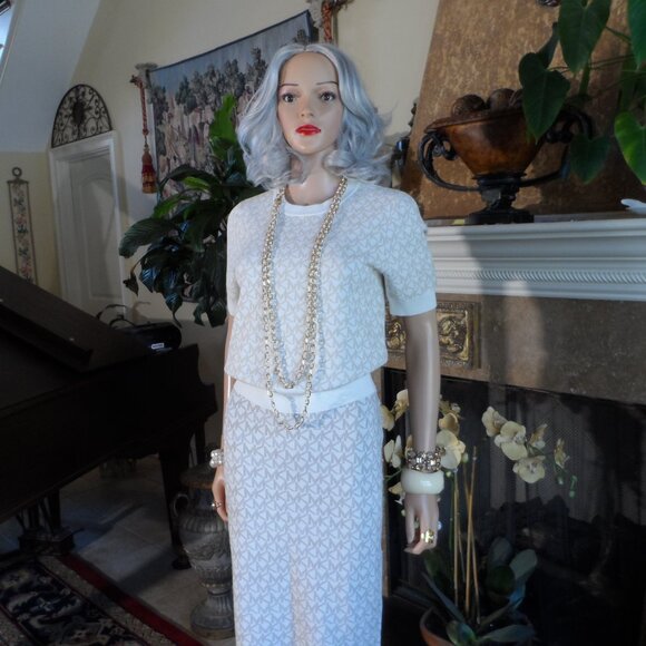 New Michael Kors Beige/Cream Logo Pattern Knit Skirt Suit Size M - Picture 6 of 16